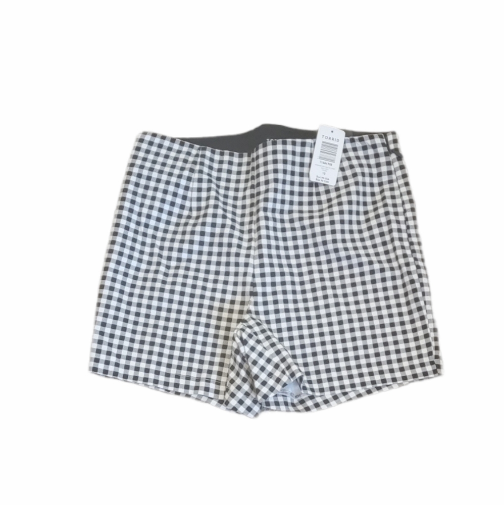 Torrid plad shorts Size 10